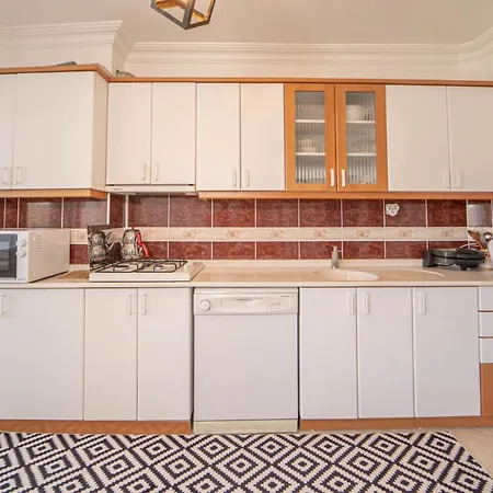 Sea View Vibrant Flat W Balcony Right By Sea Nyaraló Fethiye